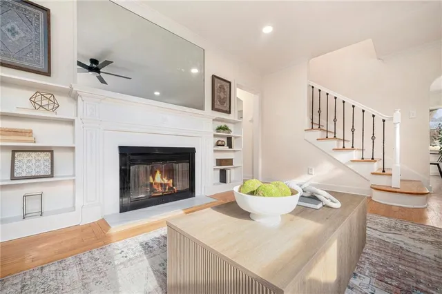 $329,900 | 7620 East Gregory Boulevard, Kansas City, MO 64133