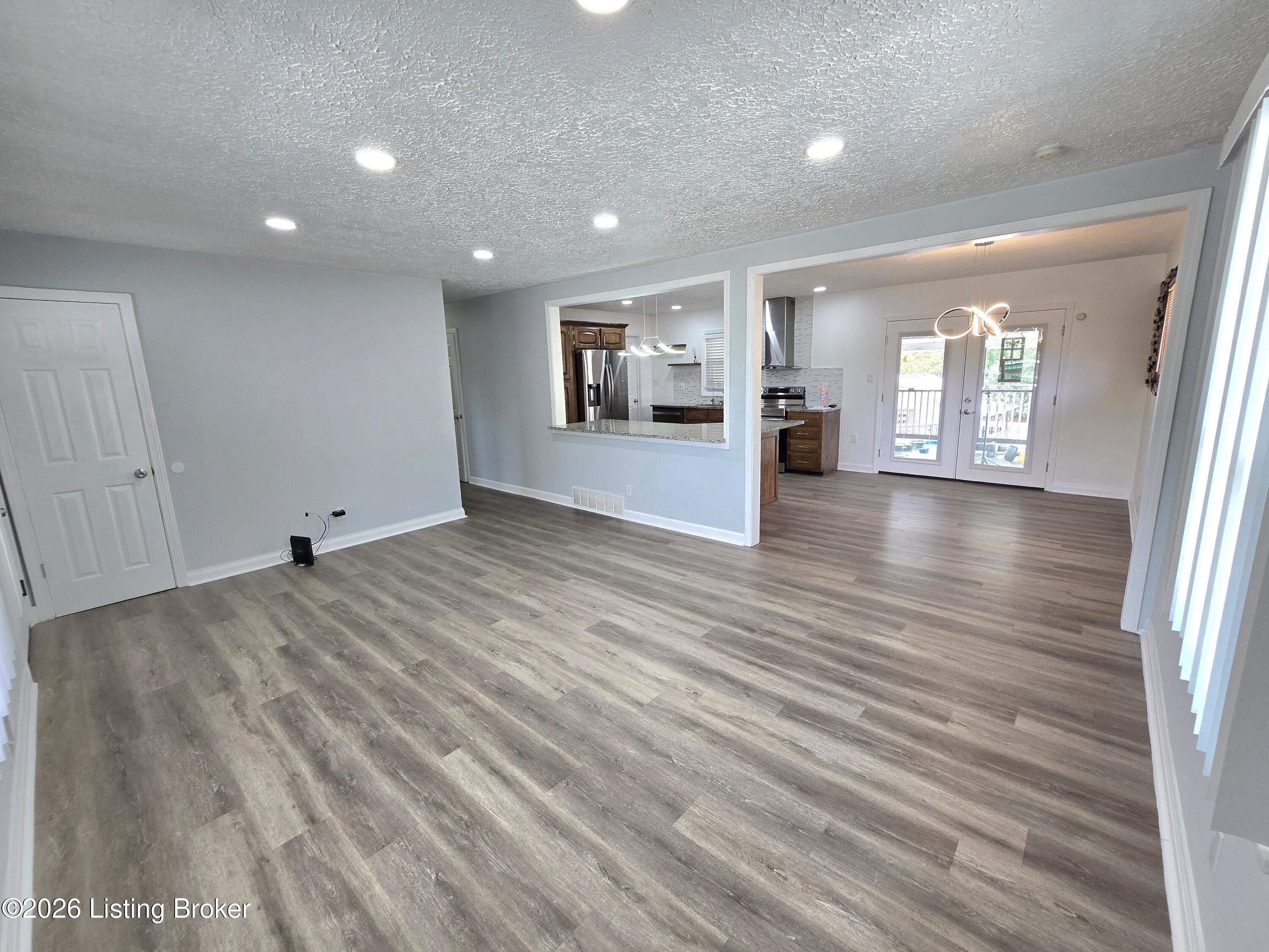 5408 Rolling Ridge Road Louisville, KY 40214 - Photo 6 of 53 20260813_145216