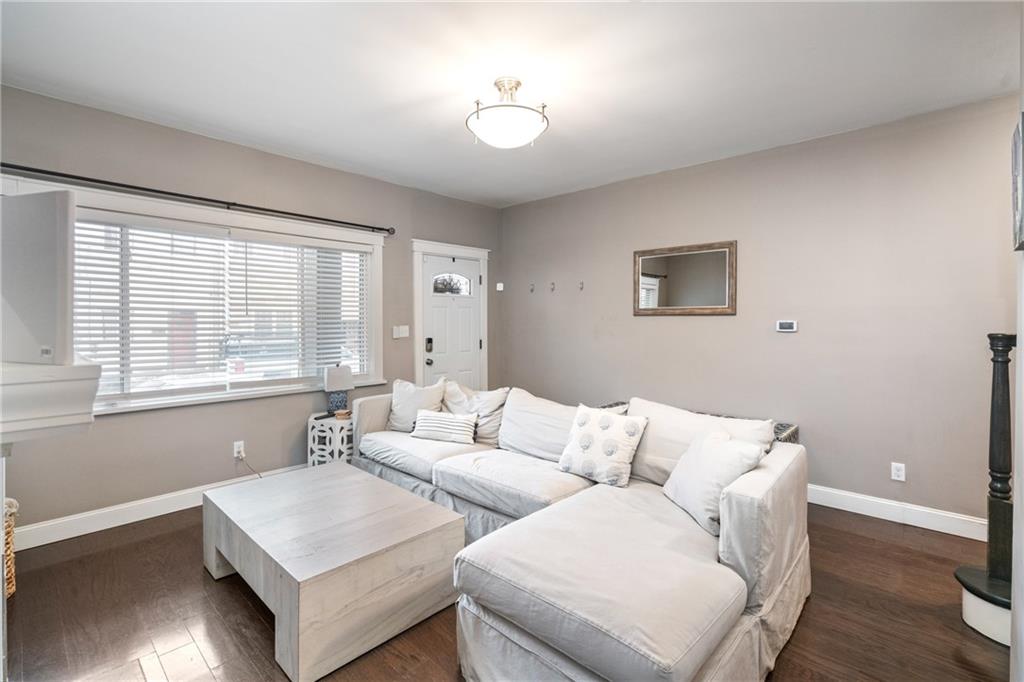 5208 Keystone Street Pittsburgh, PA 15201 - Photo 3 of 23 a living room with furniture and a window