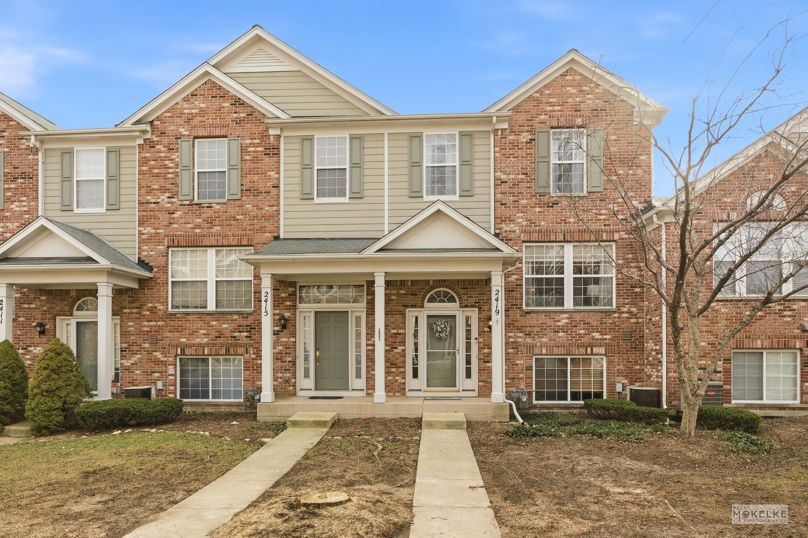 2419 Emily Lane Elgin, IL 60124 - Photo 1 of 25