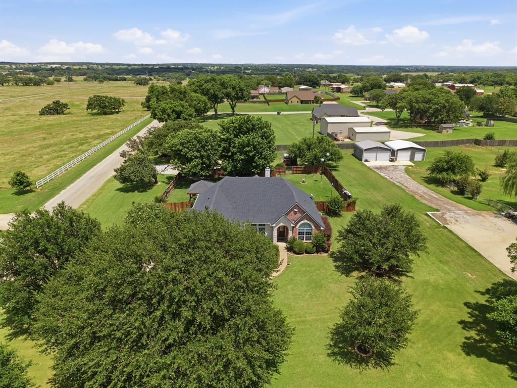 550 Christenberry Road Springtown, TX 76082 - Photo 32 of 36