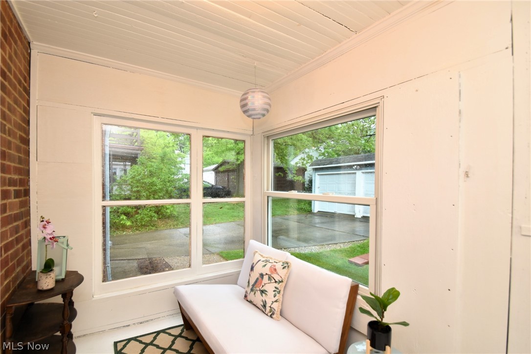 3558 Radcliffe Road Cleveland Heights, OH 44121 - Photo 10 of 32 Sun Porch