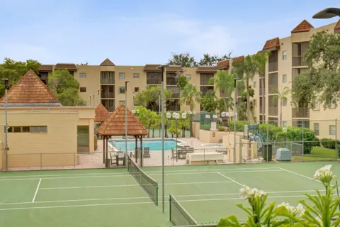 $235,000 | 10451 West Broward Boulevard, Unit 205, Plantation, FL 33324