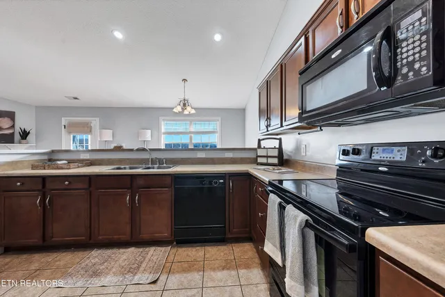 $284,900 | 5914 Pebble Run Way, Knoxville, TN 37918