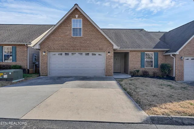 $284,900 | 5914 Pebble Run Way, Knoxville, TN 37918