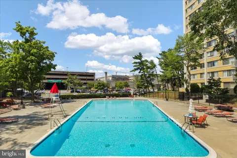 $2,995 | 301 North Beauregard Street, Unit 1404, Alexandria, VA 22312