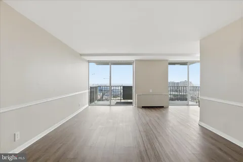 $2,995 | 301 North Beauregard Street, Unit 1404, Alexandria, VA 22312