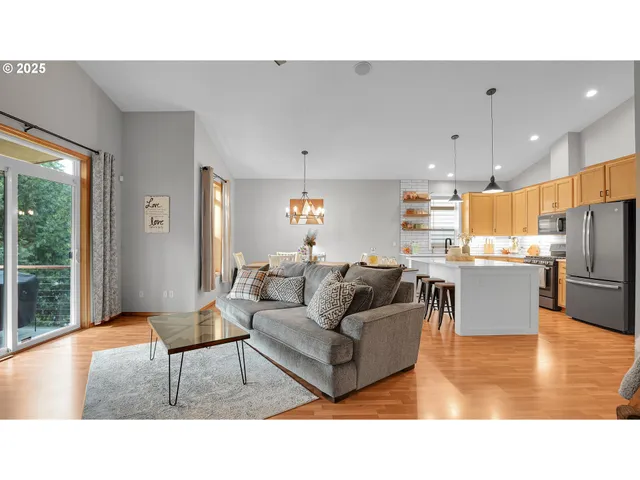 $465,000 | 38766 Barlow Parkway, Sandy, OR 97055