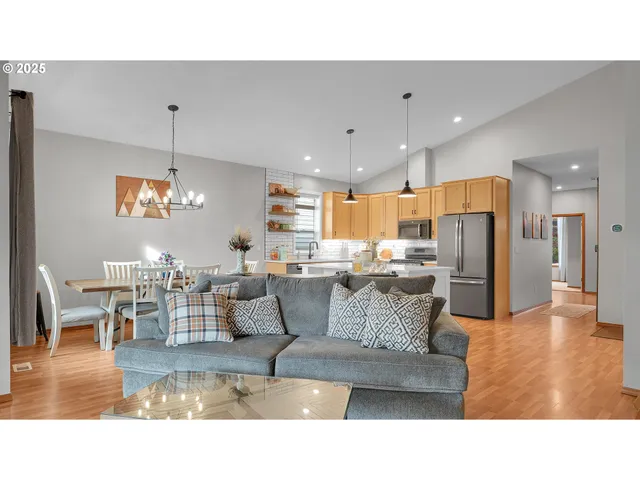 $465,000 | 38766 Barlow Parkway, Sandy, OR 97055