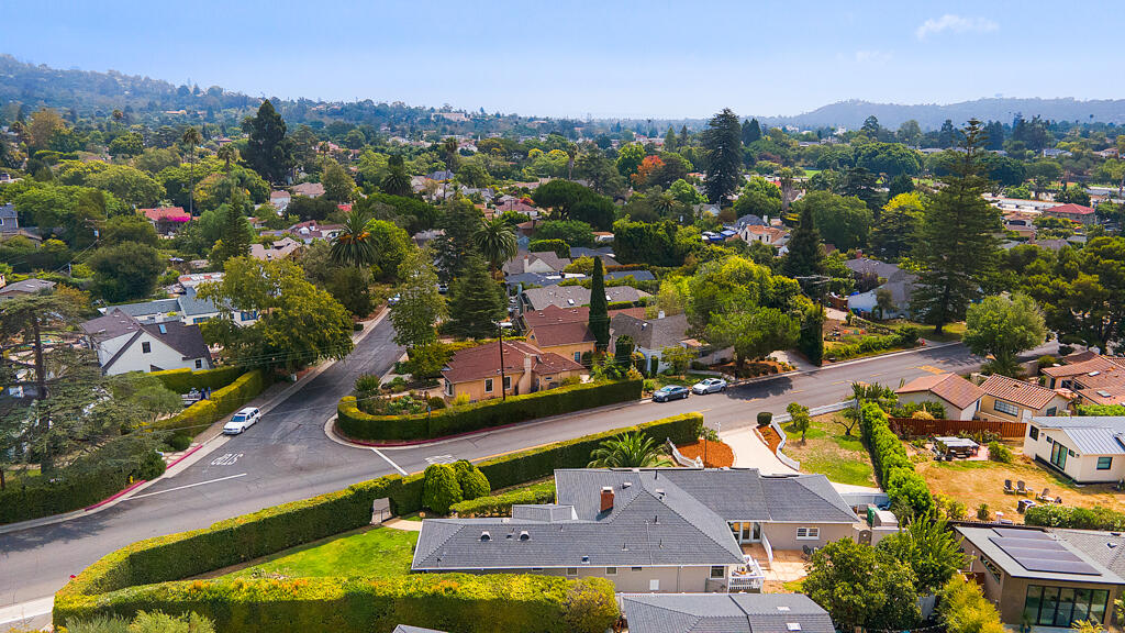 125 San Roque Road Santa Barbara, CA 93105 - Photo 35 of 41 125 San Roque Road - HsHProd-4