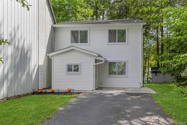 $235,000 | 34 Elizabeth Way, Kiamesha Lake, NY 12751