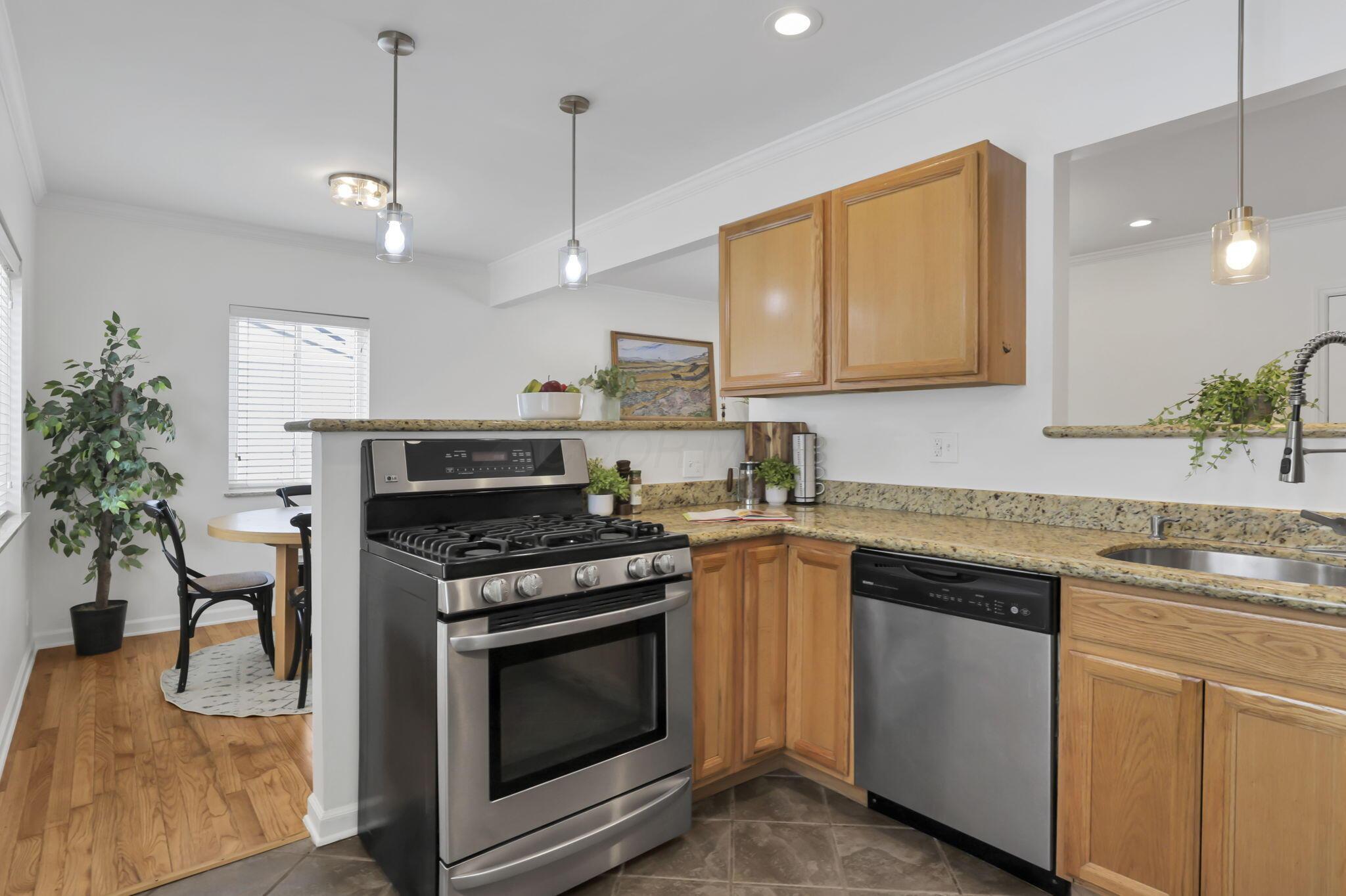 180 North Harding Road Columbus, OH 43209 - Photo 2 of 38 Kitchen