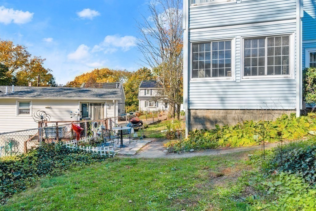 27 Overlook Road, Unit 1 Arlington, MA 02474 - Photo 17 of 23