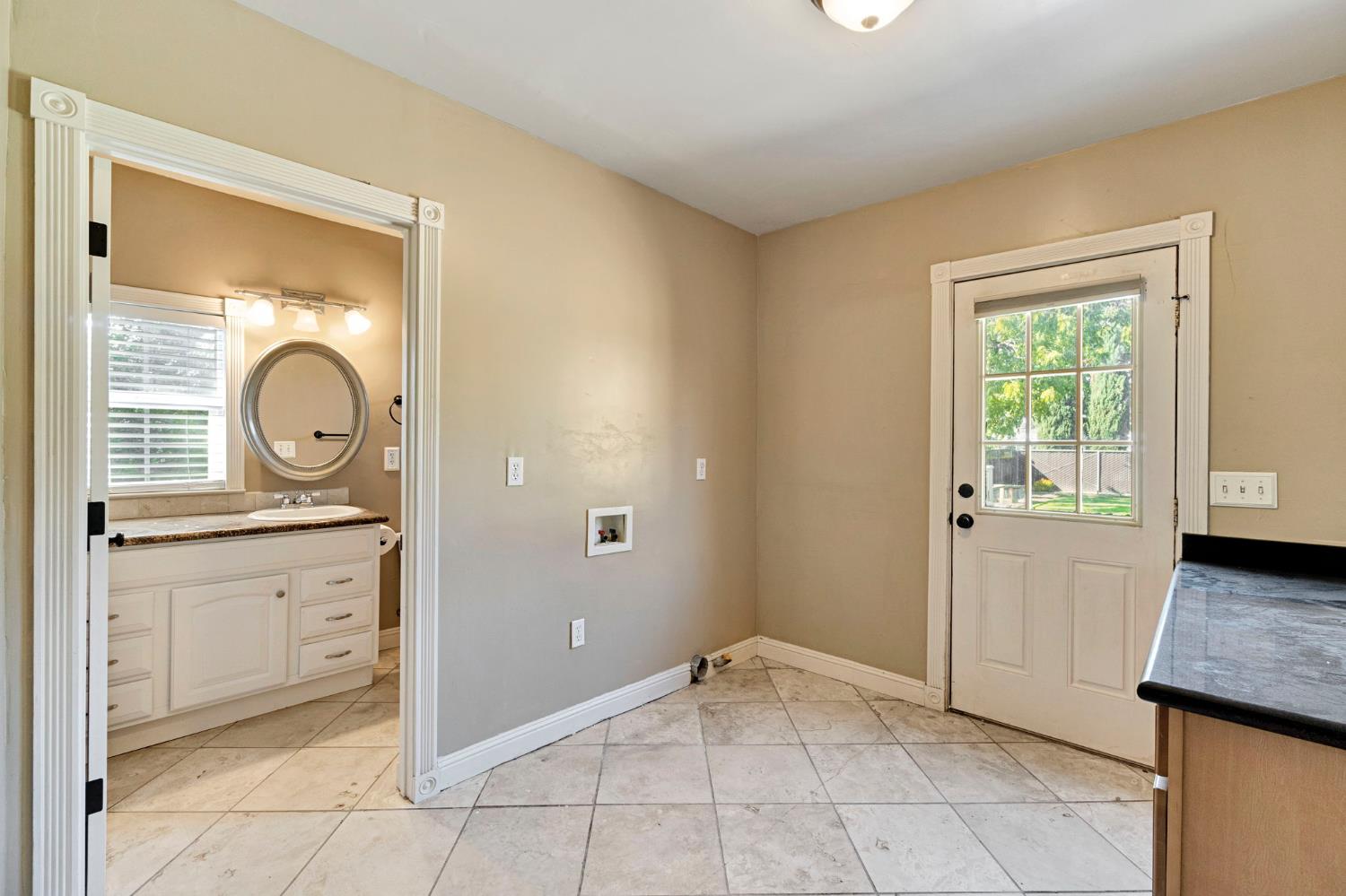 114 Dewitt Avenue Clovis, CA 93612 - Photo 15 of 37