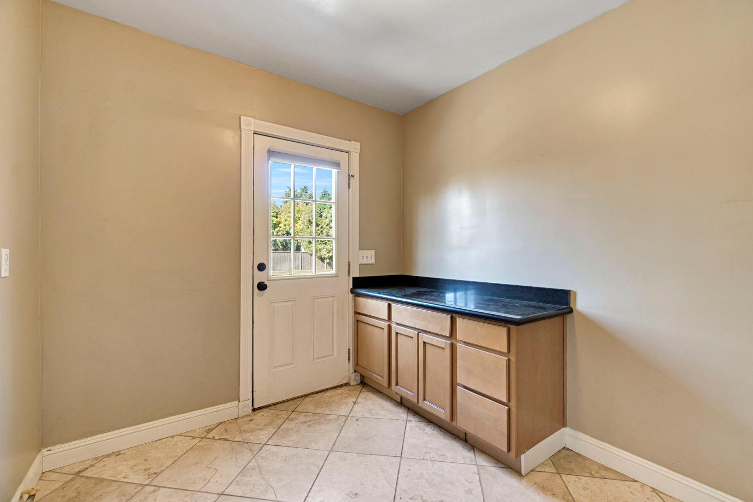 114 Dewitt Avenue Clovis, CA 93612 - Photo 16 of 37