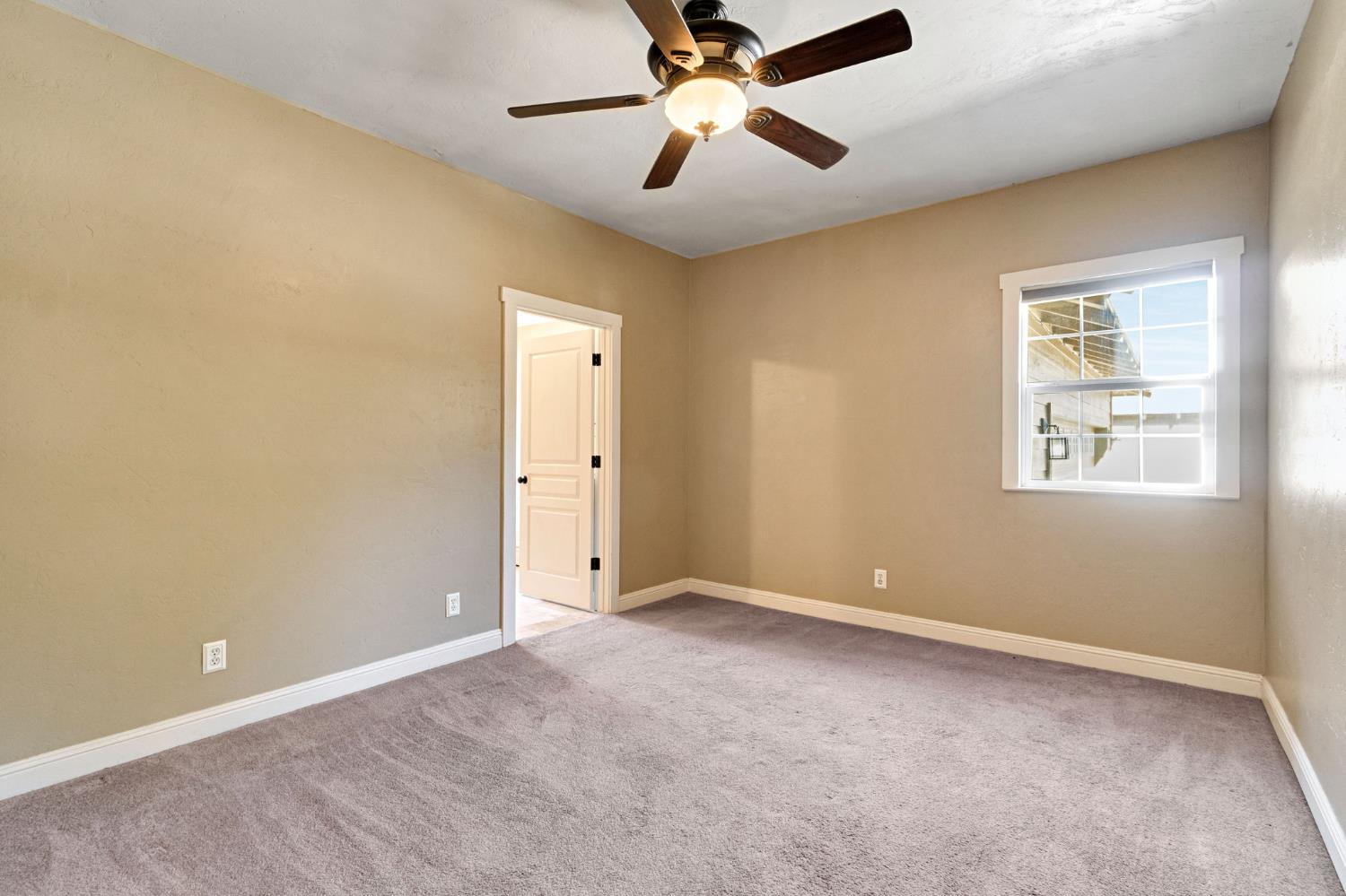 114 Dewitt Avenue Clovis, CA 93612 - Photo 21 of 37