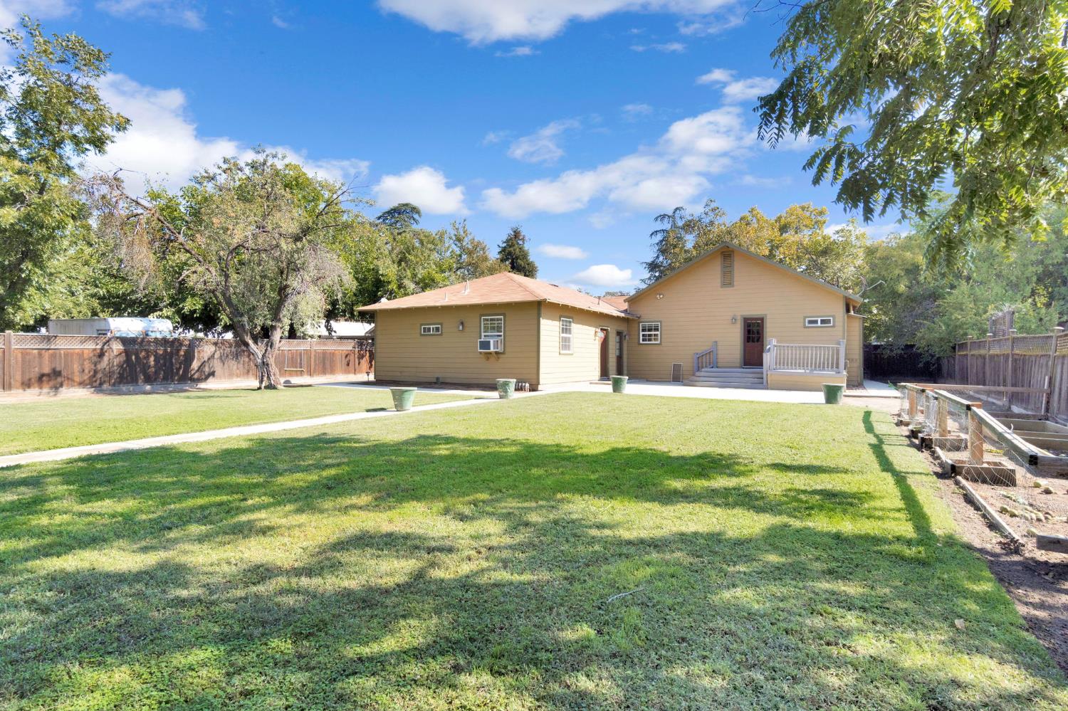 114 Dewitt Avenue Clovis, CA 93612 - Photo 28 of 37