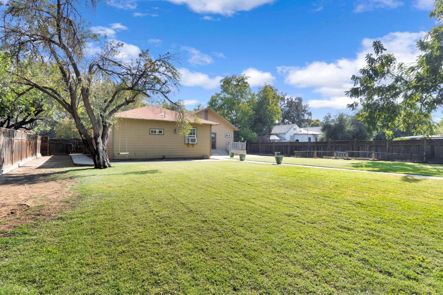 114 Dewitt Avenue Clovis, CA 93612 - Photo 29 of 37