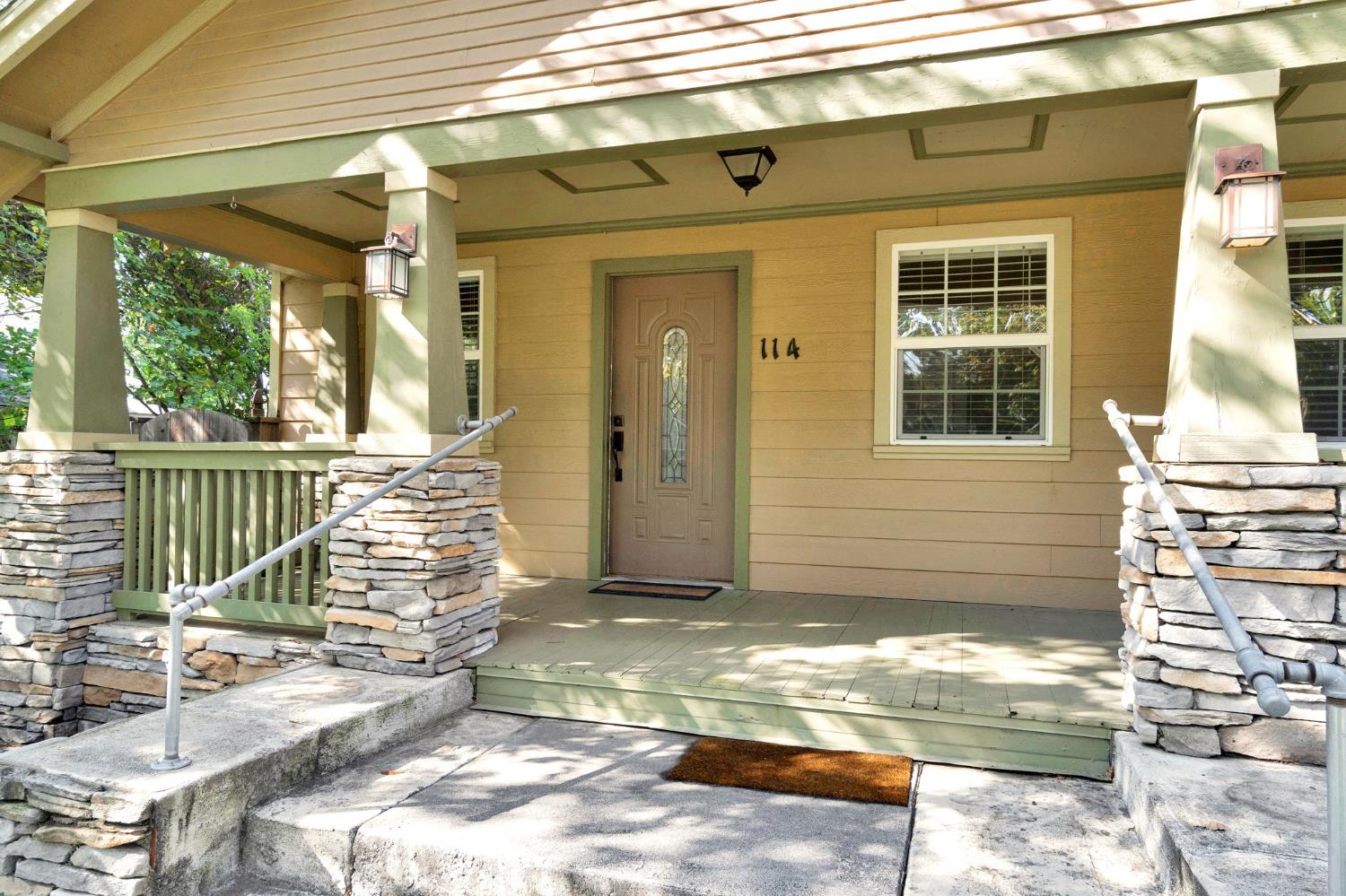 114 Dewitt Avenue Clovis, CA 93612 - Photo 5 of 37