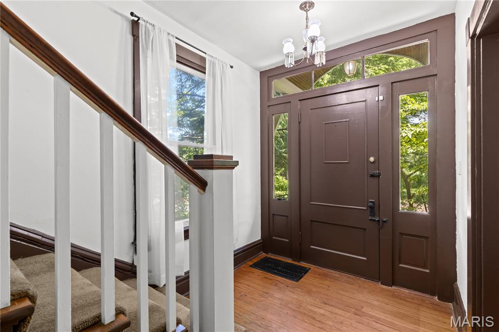 502 Carson Road St. Louis, MO 63135 - Photo 8 of 28