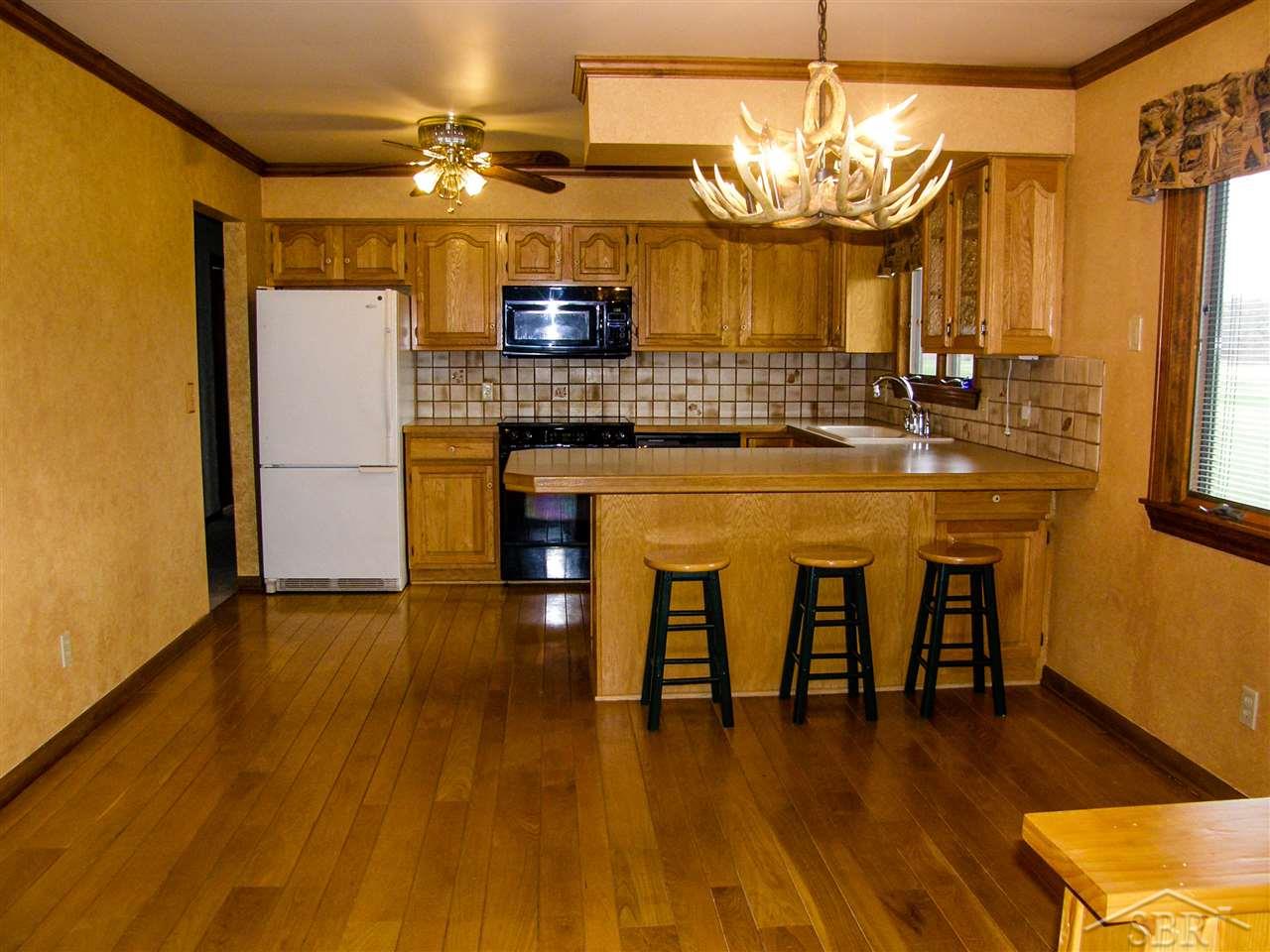 7337 North Nichols Road Flushing, MI 48433 - Photo 7 of 24 31239416-6.JPG