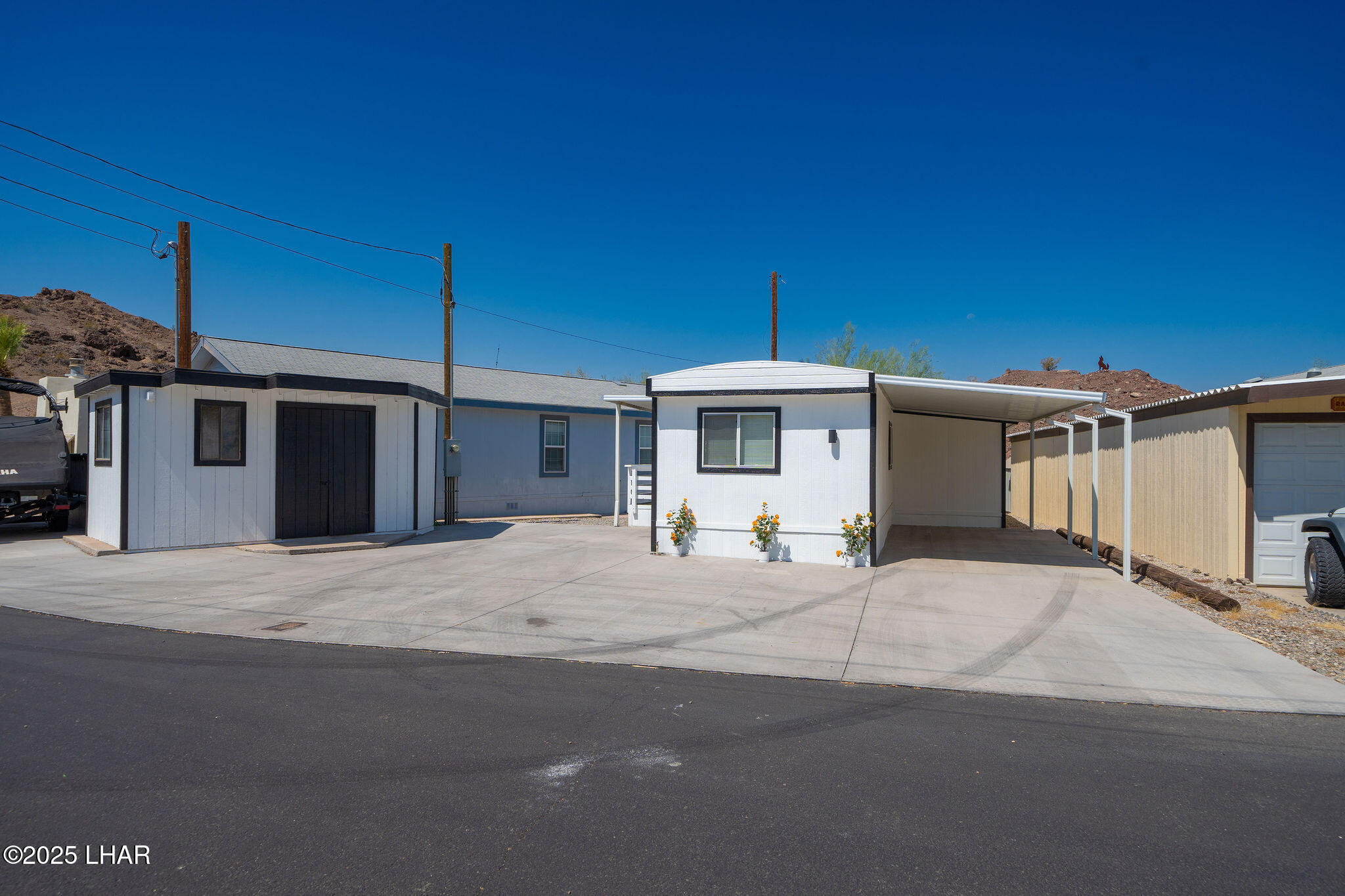6960 Verbena Road Parker, AZ 85344 - Photo 2 of 40 exteriors-8