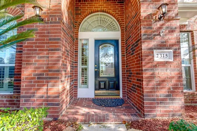 $420,000 | 2315 Blue Water Bay Drive, Katy, TX 77494