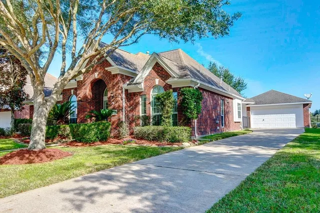 $420,000 | 2315 Blue Water Bay Drive, Katy, TX 77494