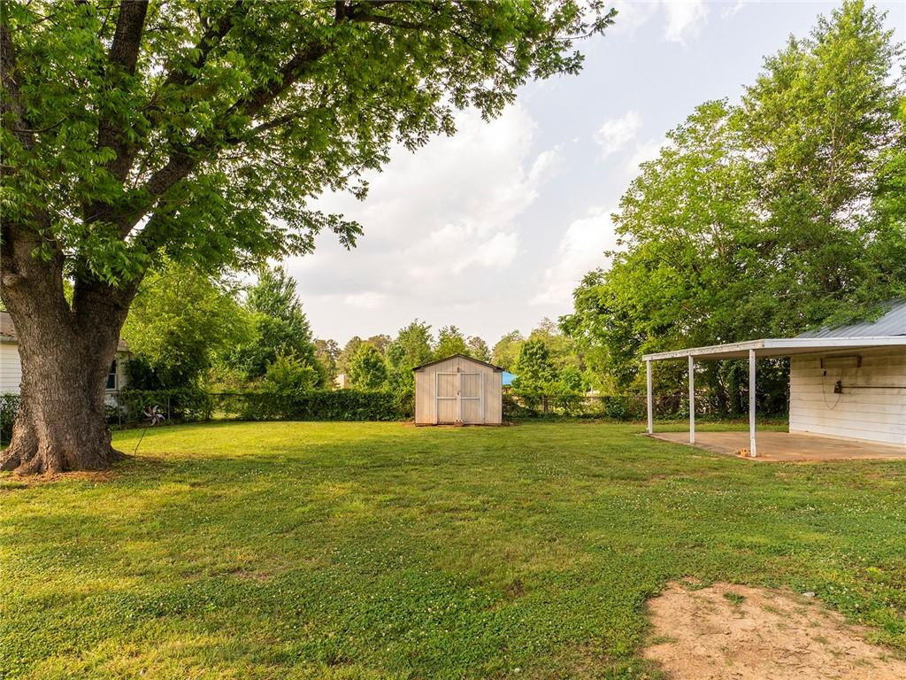 1608 West Hanover Road Burlington, NC 27217 - Photo 23 of 24 Gallery Image 23