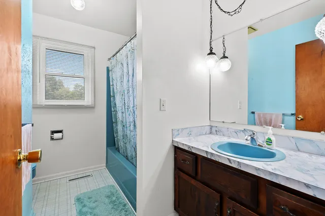 $295,000 | 42598 15th Avenue, Bloomingdale, MI 49026