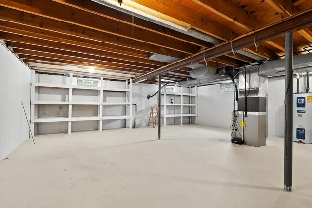 $295,000 | 42598 15th Avenue, Bloomingdale, MI 49026