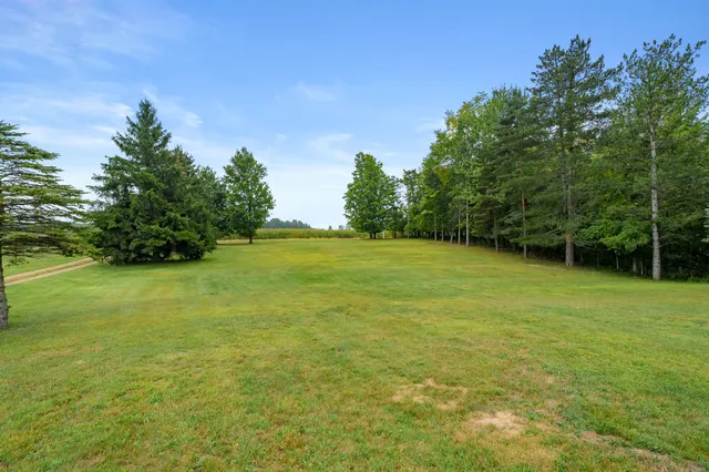 $295,000 | 42598 15th Avenue, Bloomingdale, MI 49026