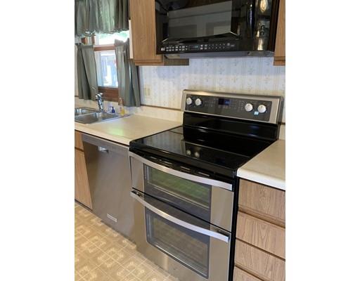 241 Den Quarry Road Lynn, MA 01904 - Photo 9 of 36 Gallery Image 9