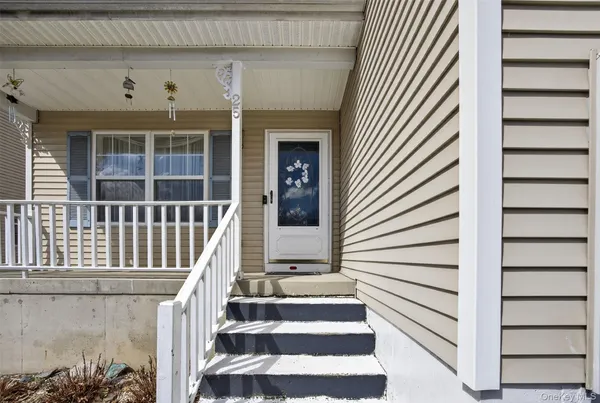 $575,000 | 25 Alexander Drive, Washingtonville, NY 10992