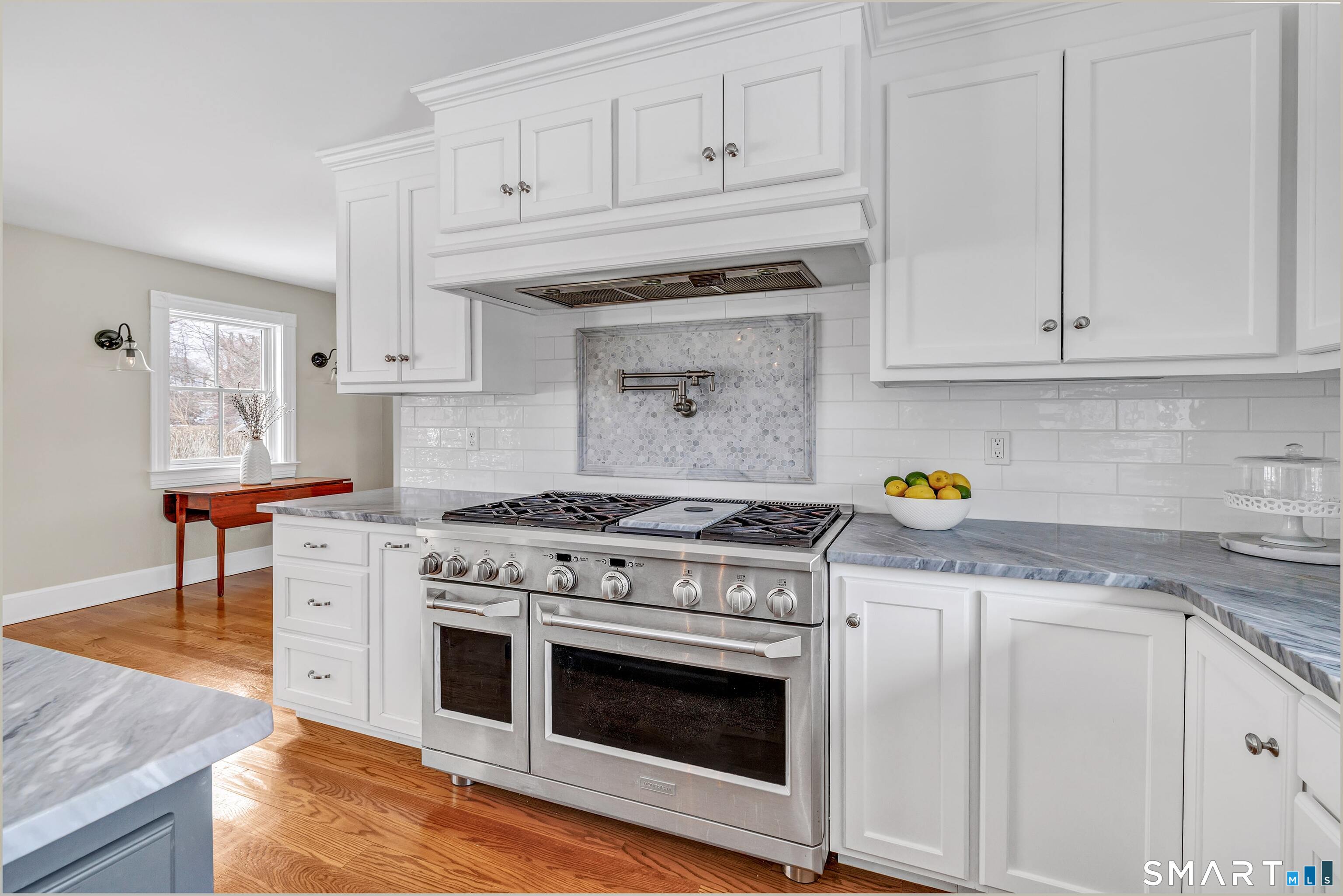 774 Fairfield Woods Road Fairfield, CT 06825 - Photo 14 of 40