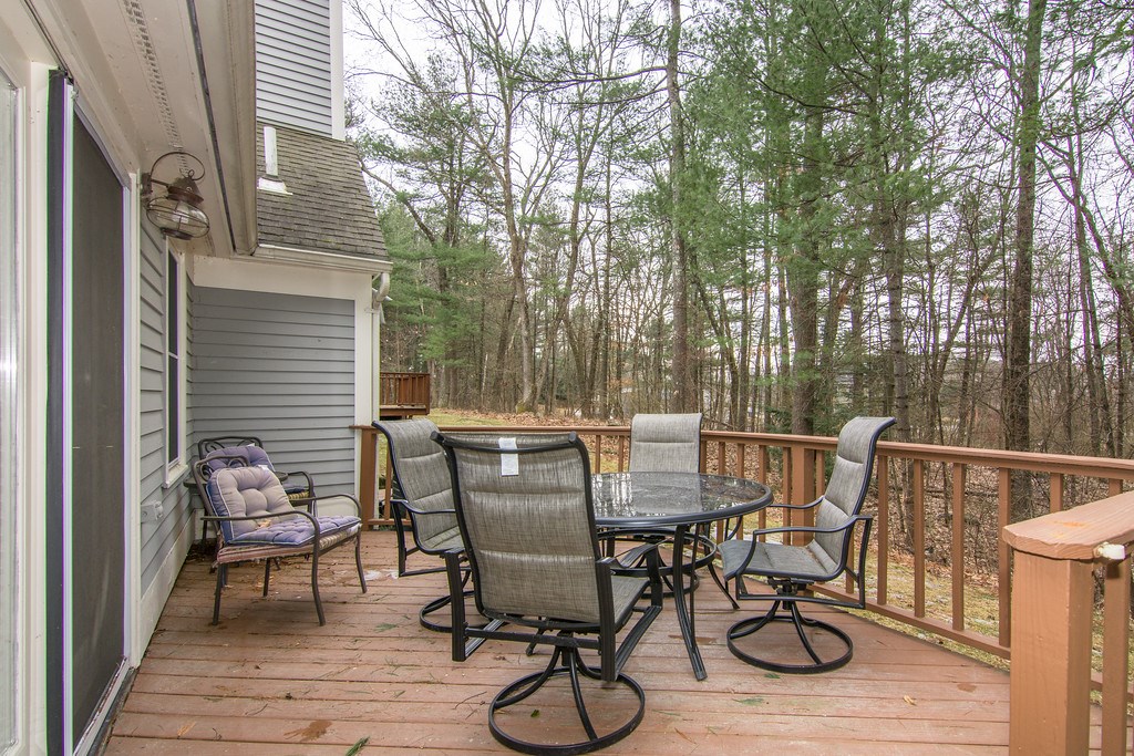 201 Pheasant Run Road Hudson, NH 03051 - Photo 6 of 35