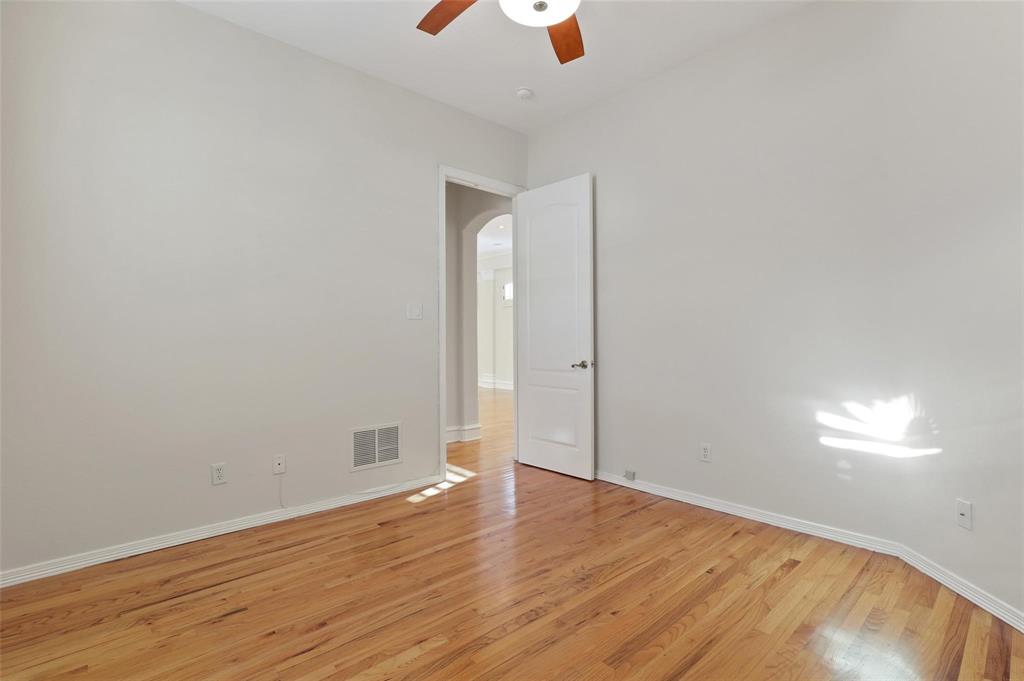 5006 Cedar Springs Road, Unit D Dallas, TX 75235 - Photo 17 of 23 2nd Floor Bedroom