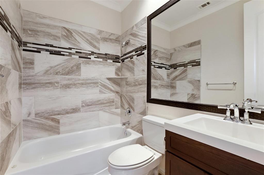 5006 Cedar Springs Road, Unit D Dallas, TX 75235 - Photo 18 of 23 2nd Floor Bath - Powder Room