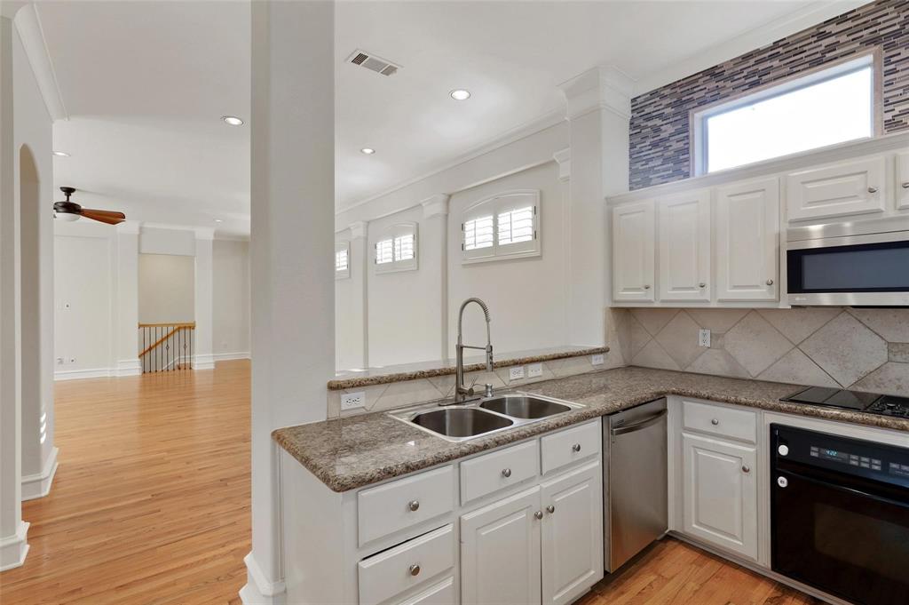 5006 Cedar Springs Road, Unit D Dallas, TX 75235 - Photo 4 of 23 2nd Floor