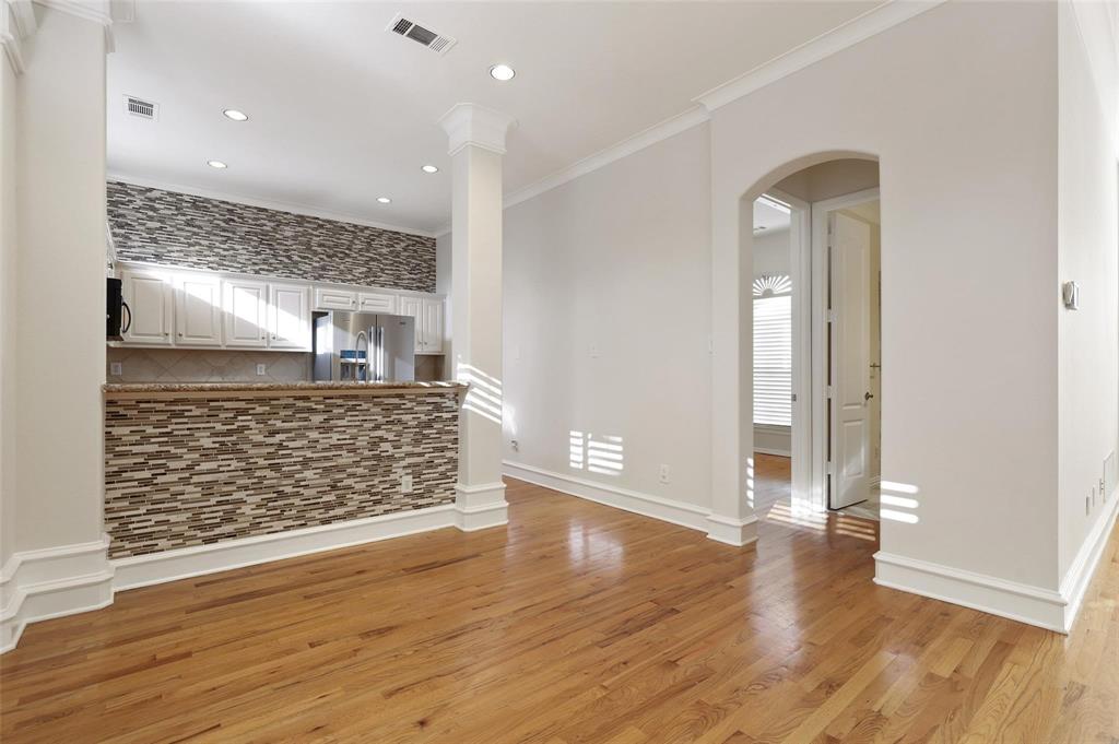 5006 Cedar Springs Road, Unit D Dallas, TX 75235 - Photo 5 of 23 2nd Floor