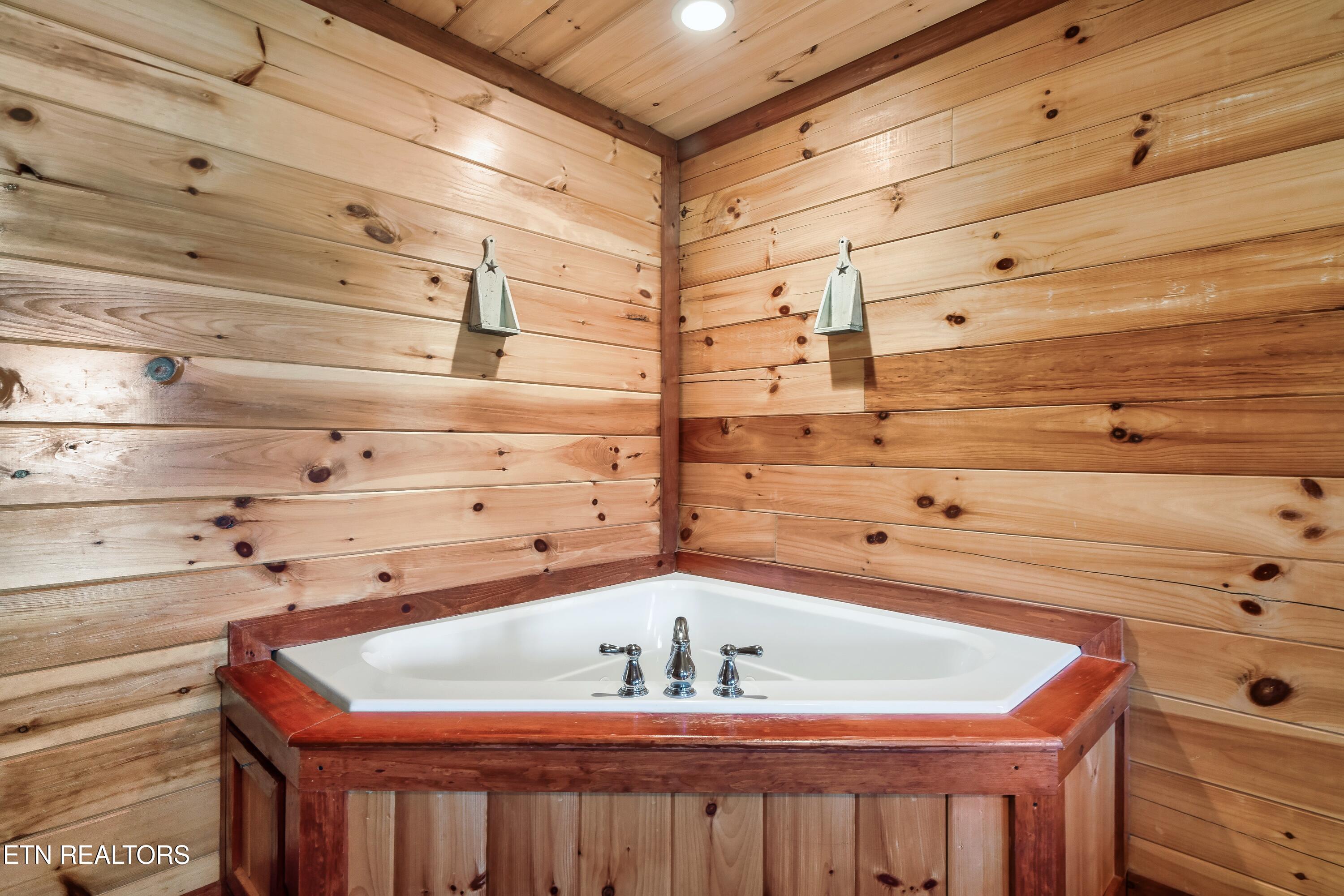 1242 Bird Nest Way Sevierville, TN 37862 - Photo 14 of 56 jacuzzi corner