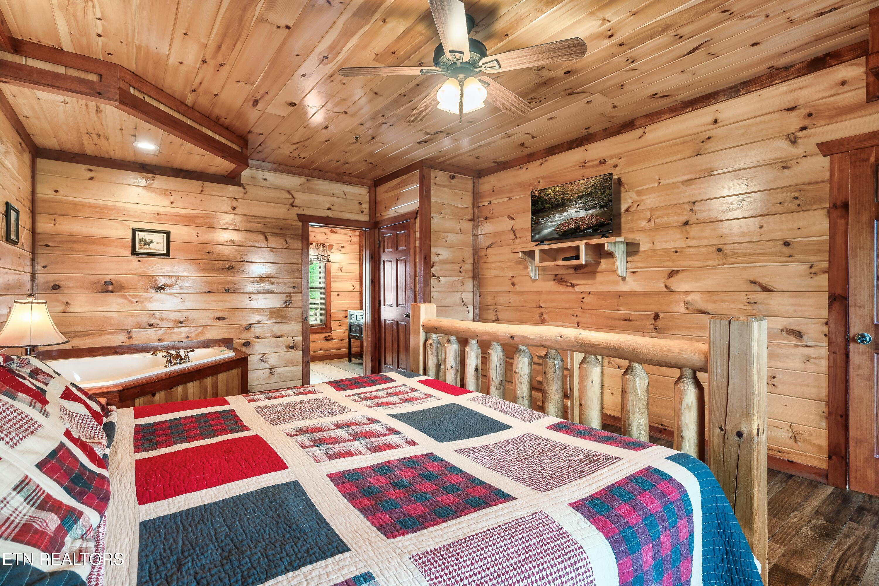 1242 Bird Nest Way Sevierville, TN 37862 - Photo 29 of 56 rwb bed 2