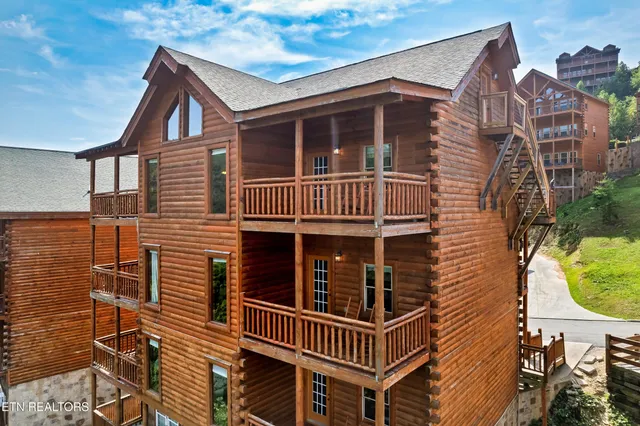 $1,650,000 | 1242 Bird Nest Way, Sevierville, TN 37862