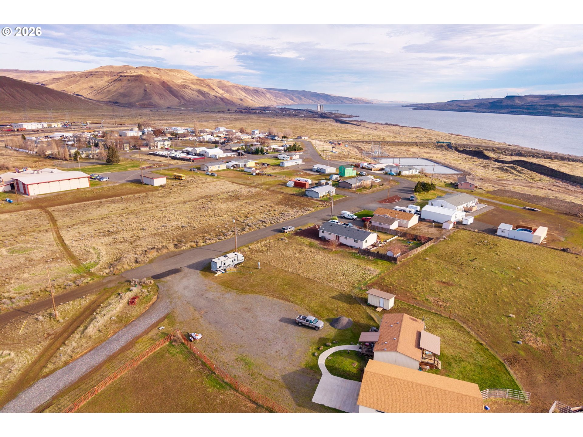 Poplar Street, Unit 33 Roosevelt, WA 99356 - Photo 2 of 12 a view of city and ocean