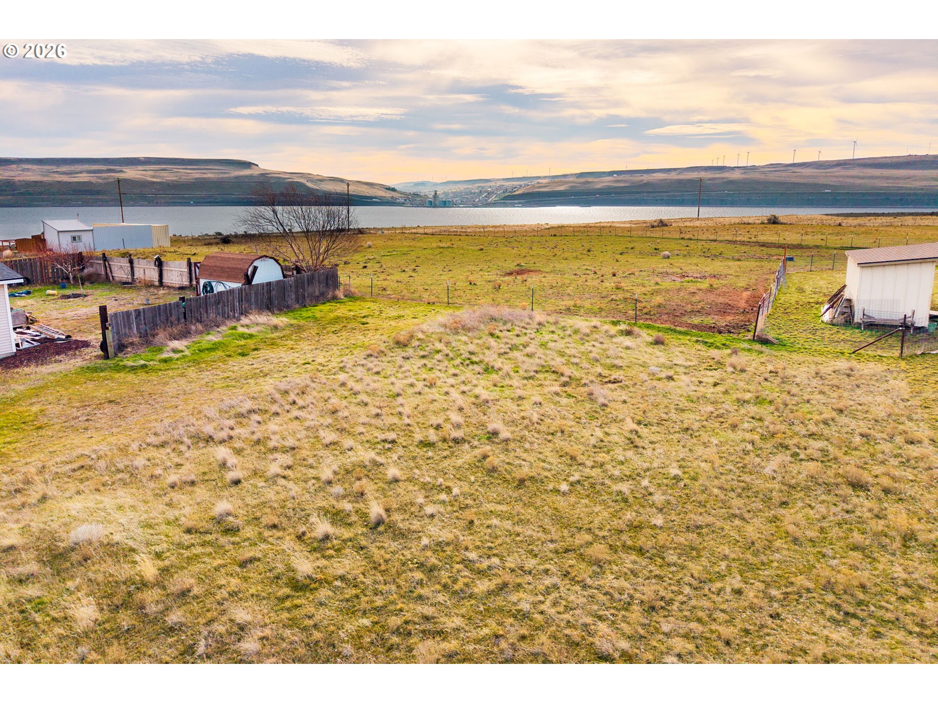 Poplar Street, Unit 33 Roosevelt, WA 99356 - Photo 8 of 12 a view of an ocean and beach