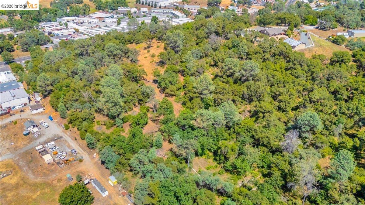 14275 Tuolumne Road Sonora, CA 95370 - Photo 12 of 22