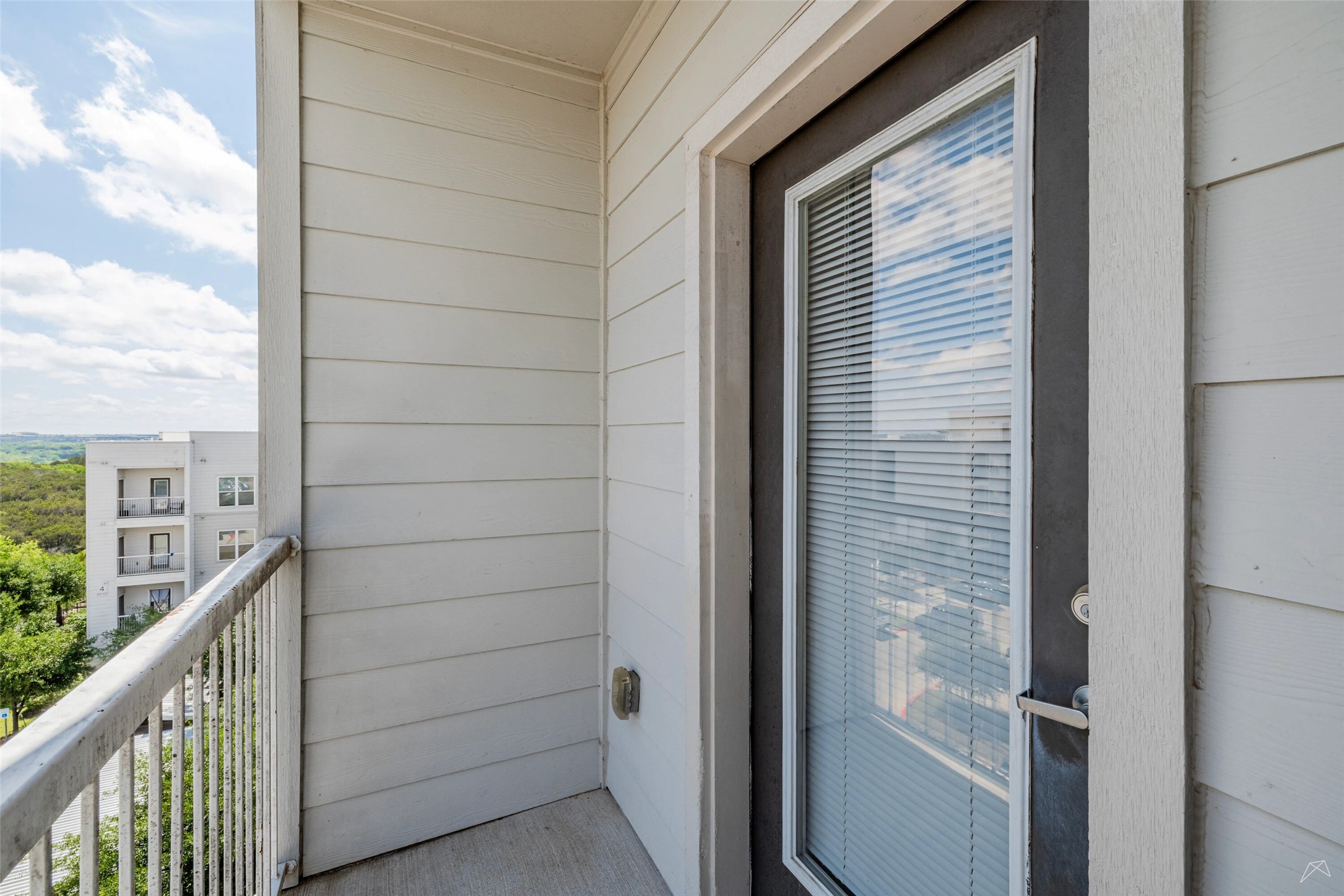 5605 Springdale Road, Unit 444424 Austin, TX 78723 - Photo 22 of 36 a view of balcony