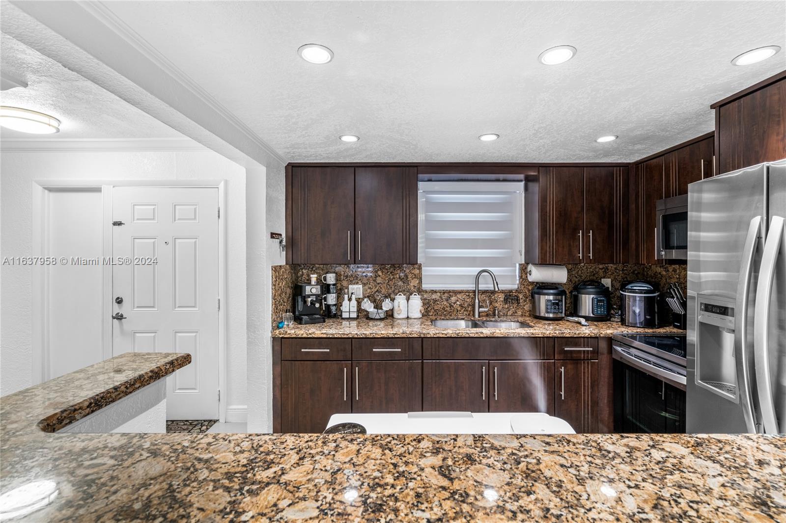 9371 Fontainebleau Boulevard, Unit I235 Miami, FL 33172 - Photo 11 of 23