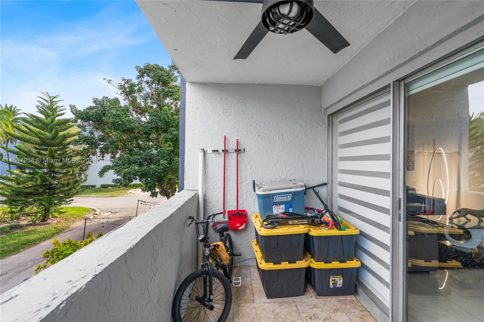 9371 Fontainebleau Boulevard, Unit I235 Miami, FL 33172 - Photo 12 of 23