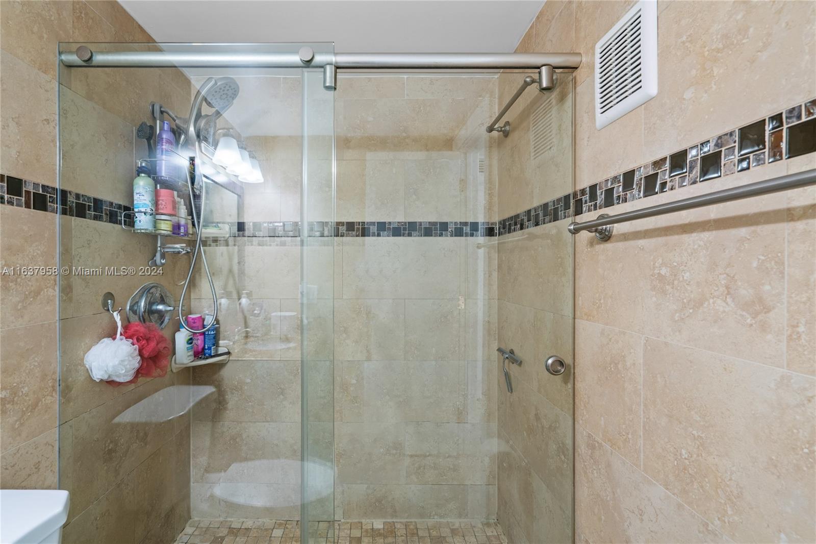 9371 Fontainebleau Boulevard, Unit I235 Miami, FL 33172 - Photo 20 of 23